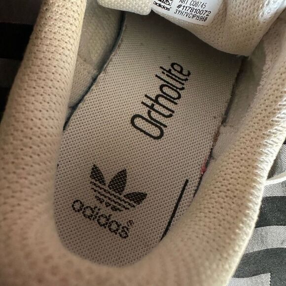 Girls Adidas Superstar La Marque Aux 3 Bandes 9K - Picture 10 of 11